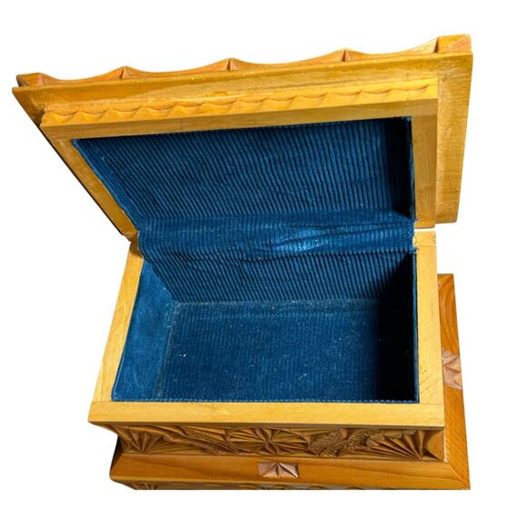 Russia Intricate Carved Wooden Trinket Jewelry Box Vintage Blue Velvet 8" USSR - Picture 8 of 14